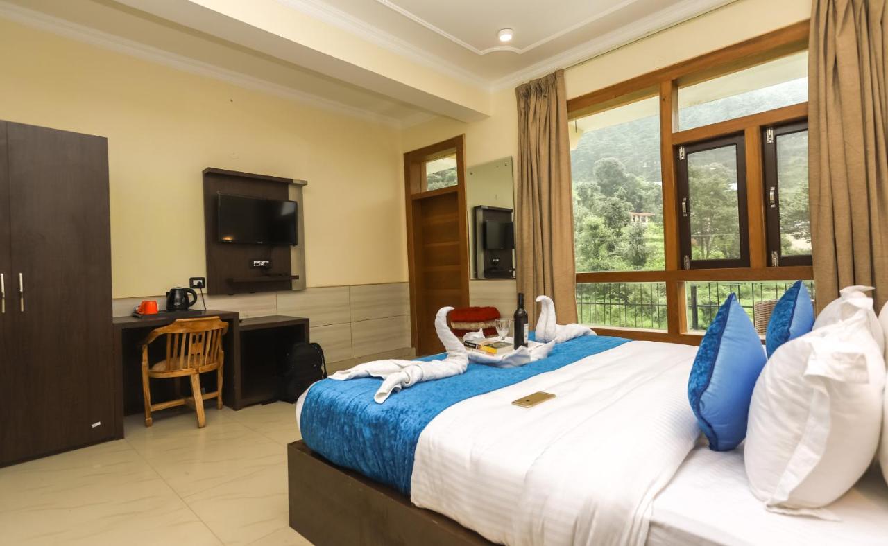 Hotel The Nest, Rooftop Cafe, Bonfire With A Sceneric Mountain View McLeod Ganj Exterior photo